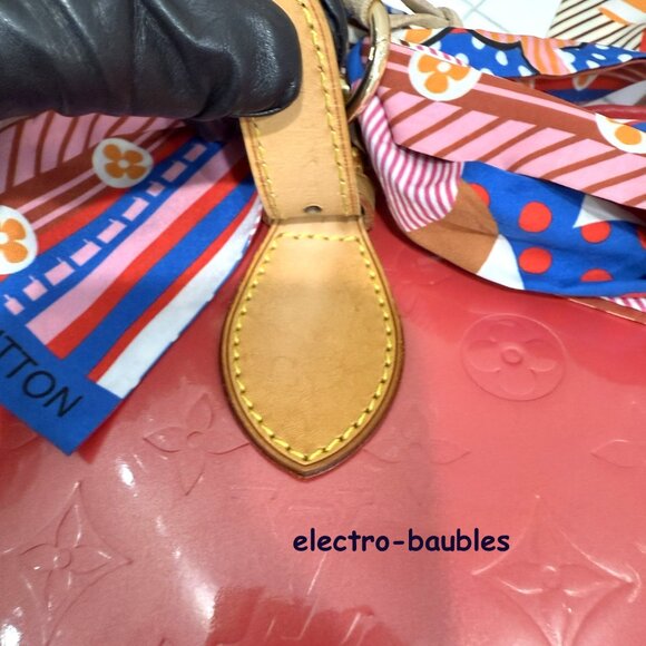 Authentic Louis Vuitton Monogram Vernis Brentwood Tote in Framboise - GUC - Picture 15 of 16